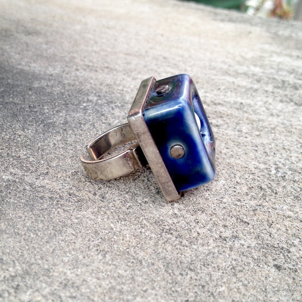 Vintage Mod Ceramic Statement Ring - image 3
